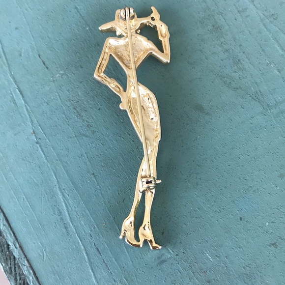 AJC Lady Diva Brooch - Picture 2 of 2